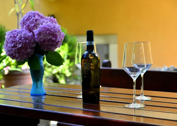 Charming 2 Min From The Apartament *